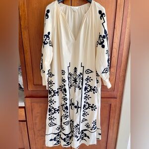 EUC H&M Women’s Long Sleeve Cotton Embroidered Maxi Dress